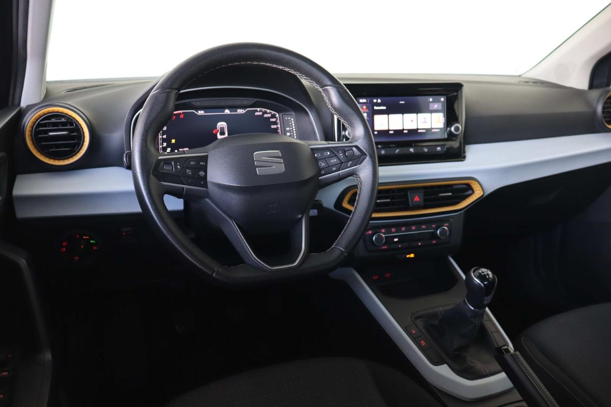 seat-arona-2023-gasolina-999cc