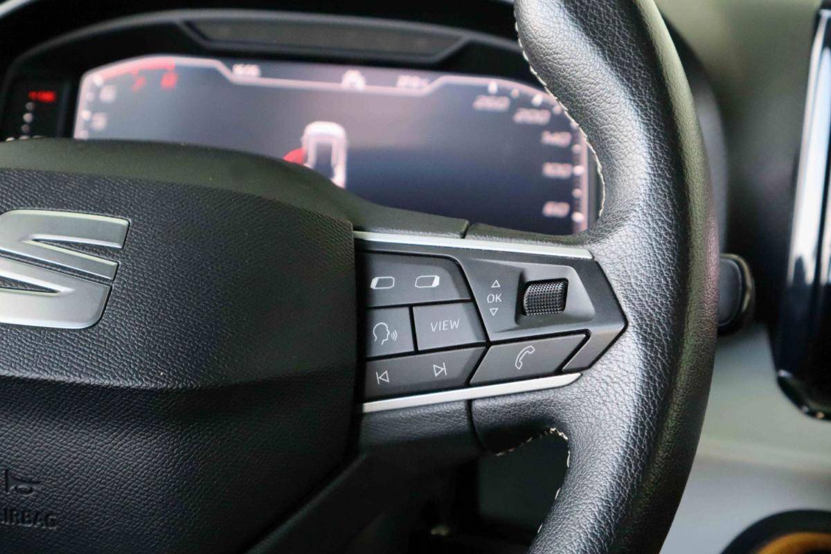 seat-arona-2023-gasolina-999cc
