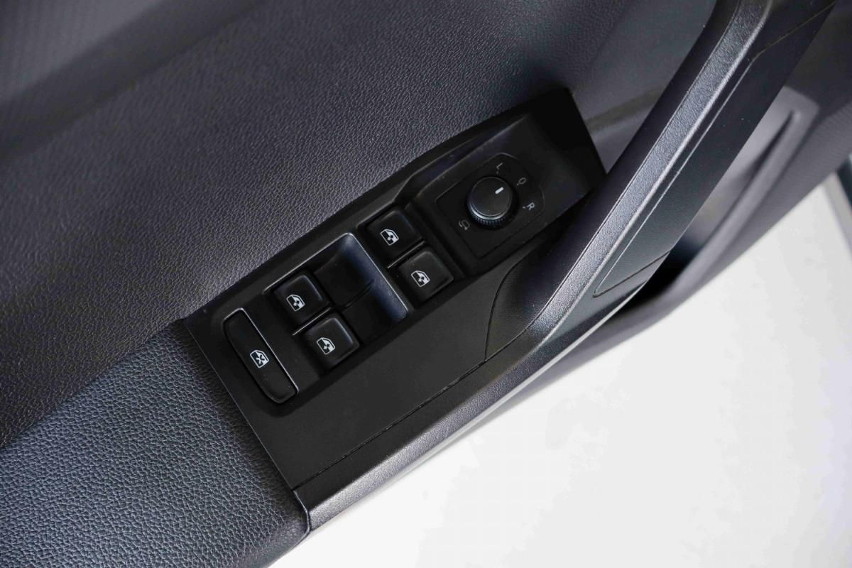 seat-arona-2023-gasolina-999cc