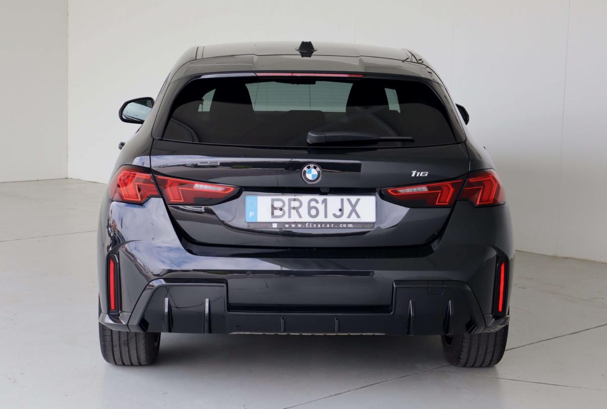 bmw-serie-1-2025-gasolina-1499cc