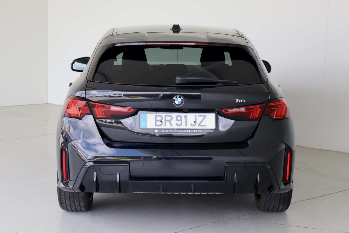 bmw-serie-1-2025-gasolina-1499cc