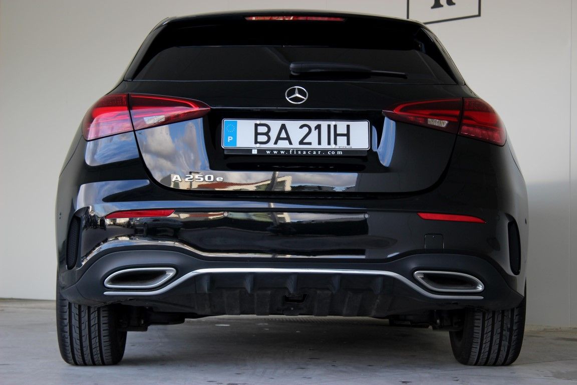 mercedes-benz-classe-a-2023-hibrido-a-gasolina-1332cc