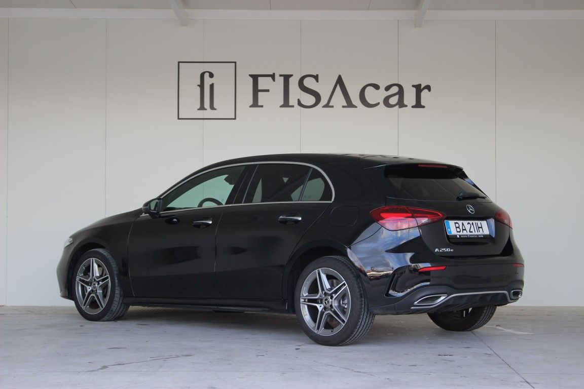 mercedes-benz-classe-a-2023-hibrido-a-gasolina-1332cc