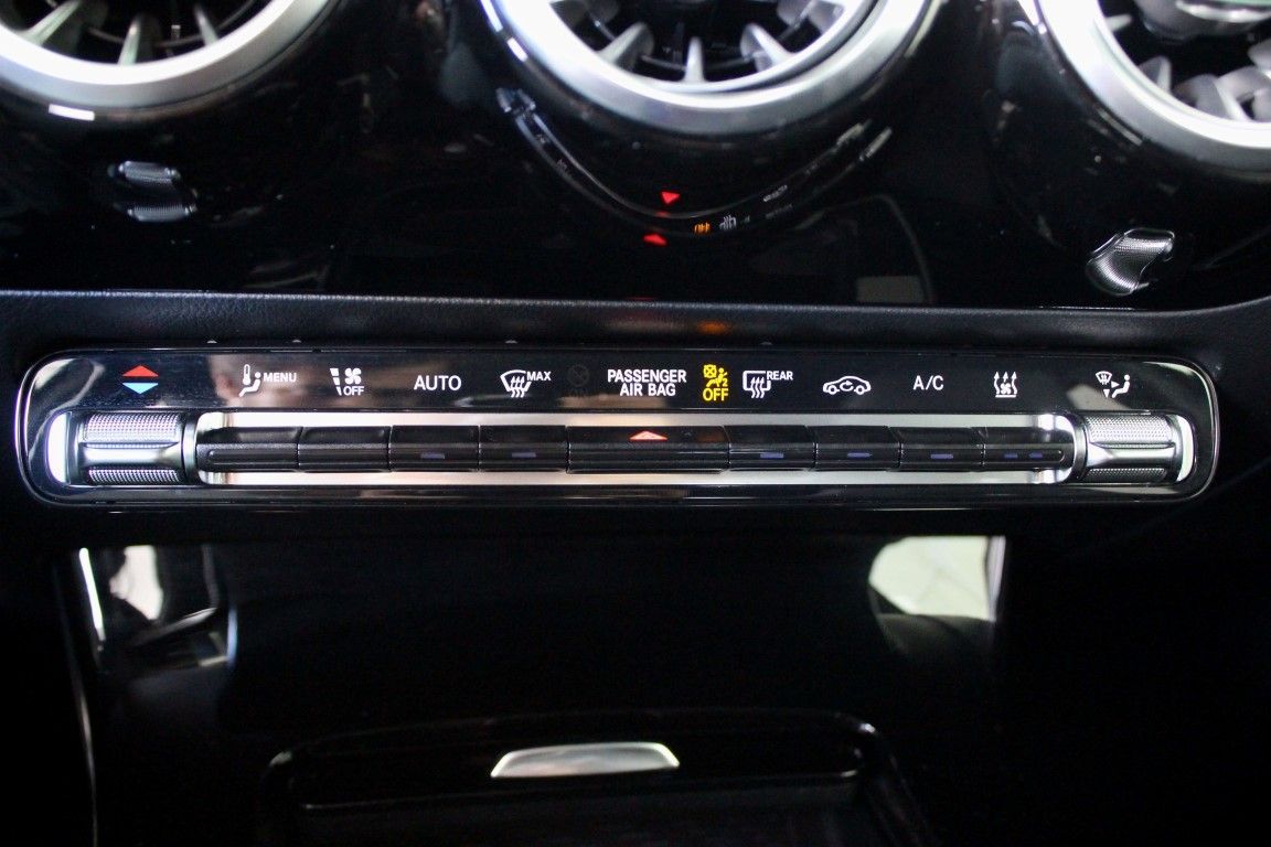 mercedes-benz-classe-a-2023-hibrido-a-gasolina-1332cc