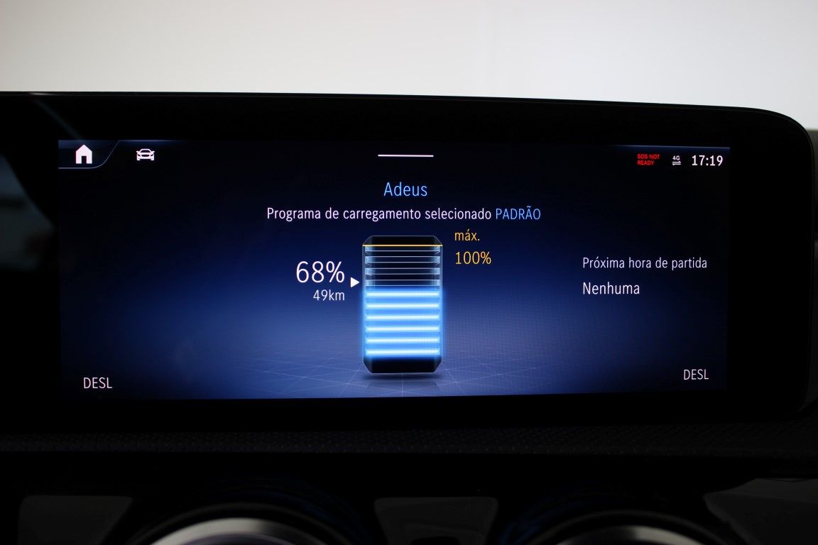 mercedes-benz-classe-a-2023-hibrido-a-gasolina-1332cc