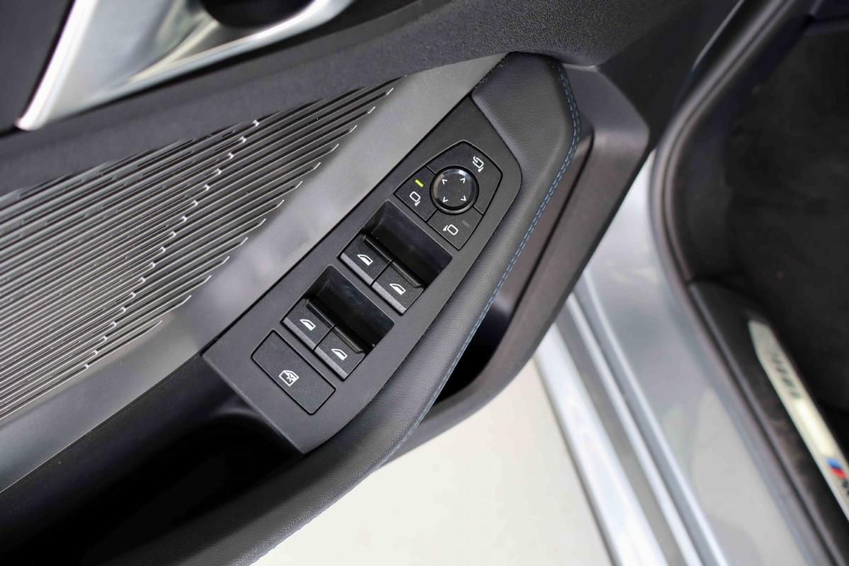 bmw-serie-1-2025-gasolina-1499cc