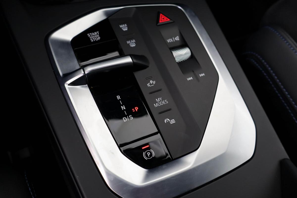 bmw-serie-1-2025-gasolina-1499cc