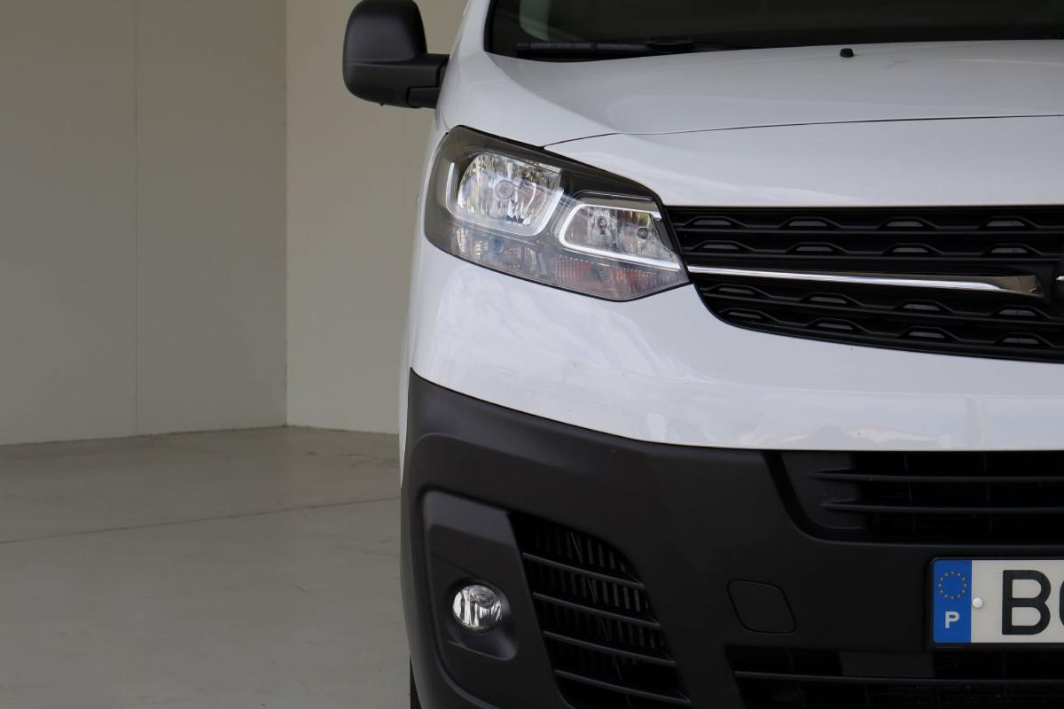 opel-vivaro-2024-diesel-1997cc