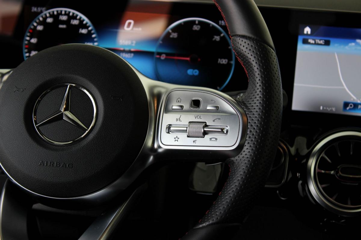 mercedes-benz-eqa-2023-eletrico-500cc
