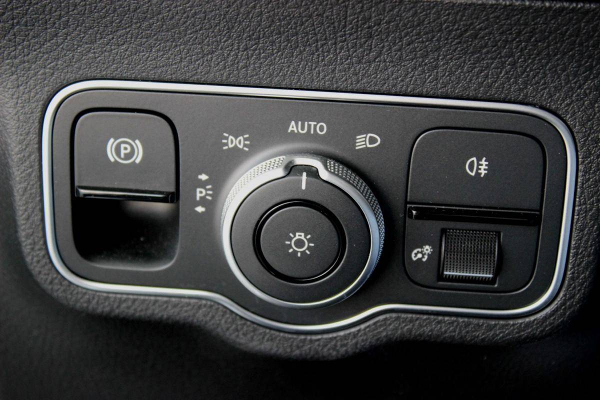 mercedes-benz-eqa-2023-eletrico-500cc