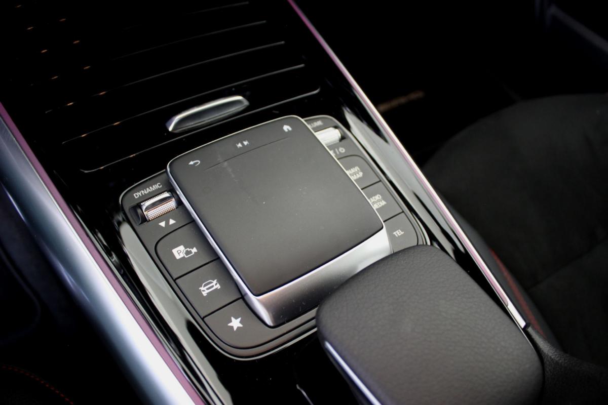 mercedes-benz-eqa-2023-eletrico-500cc