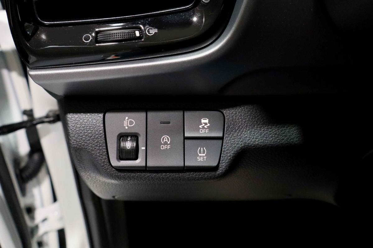 kia-stonic-2025-gasolina-998cc