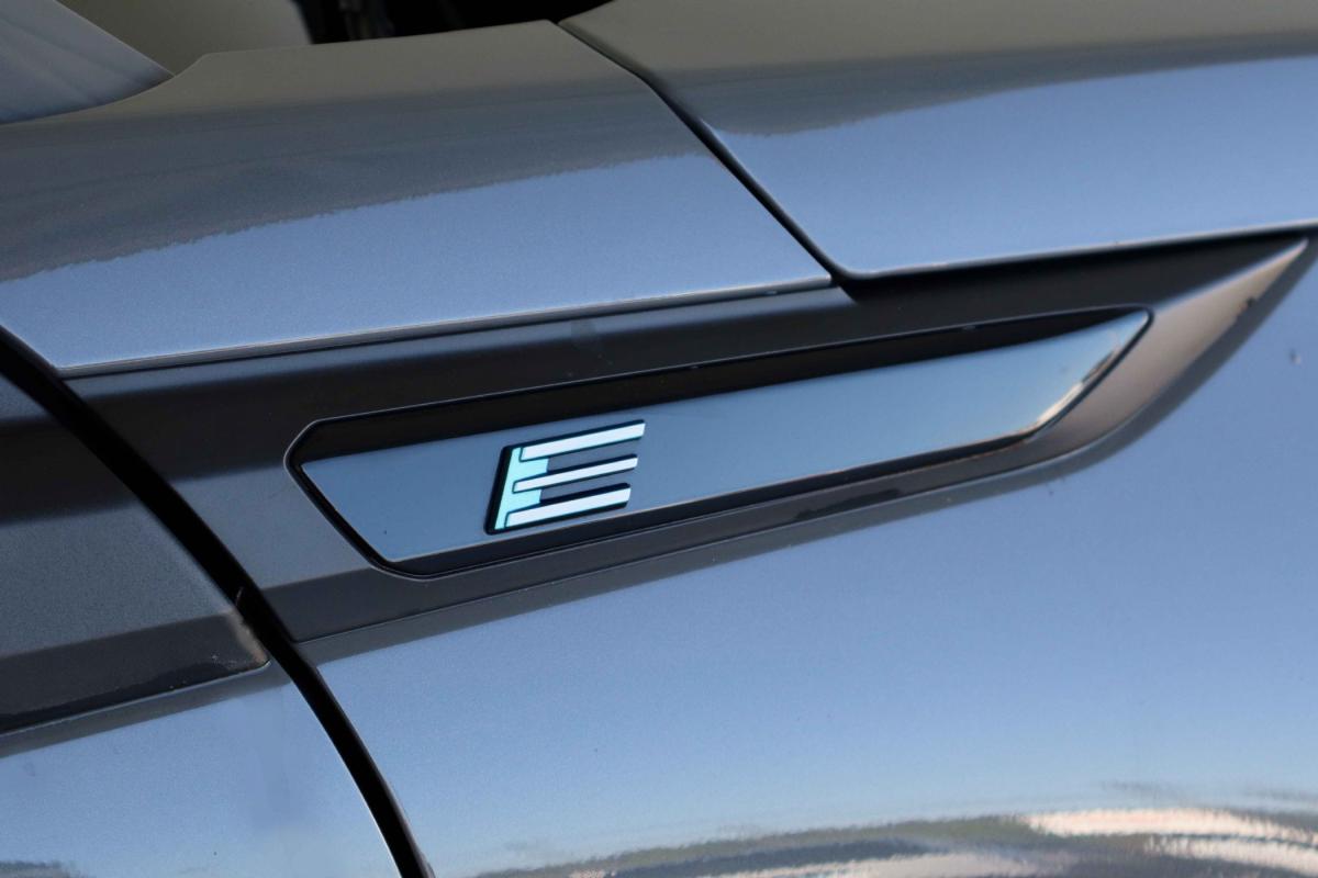 peugeot-2008-2024-eletrico-500cc