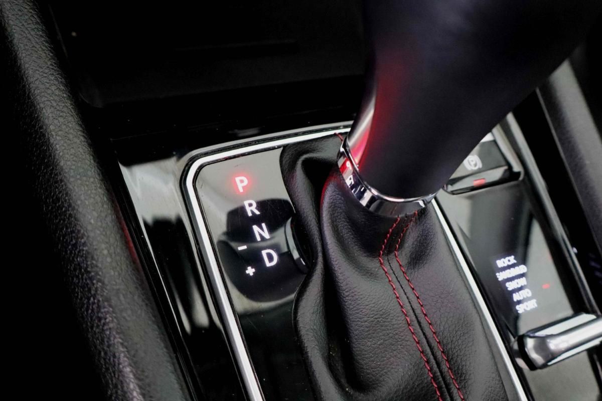 jeep-compass-2023-hibrido-a-gasolina-1332cc