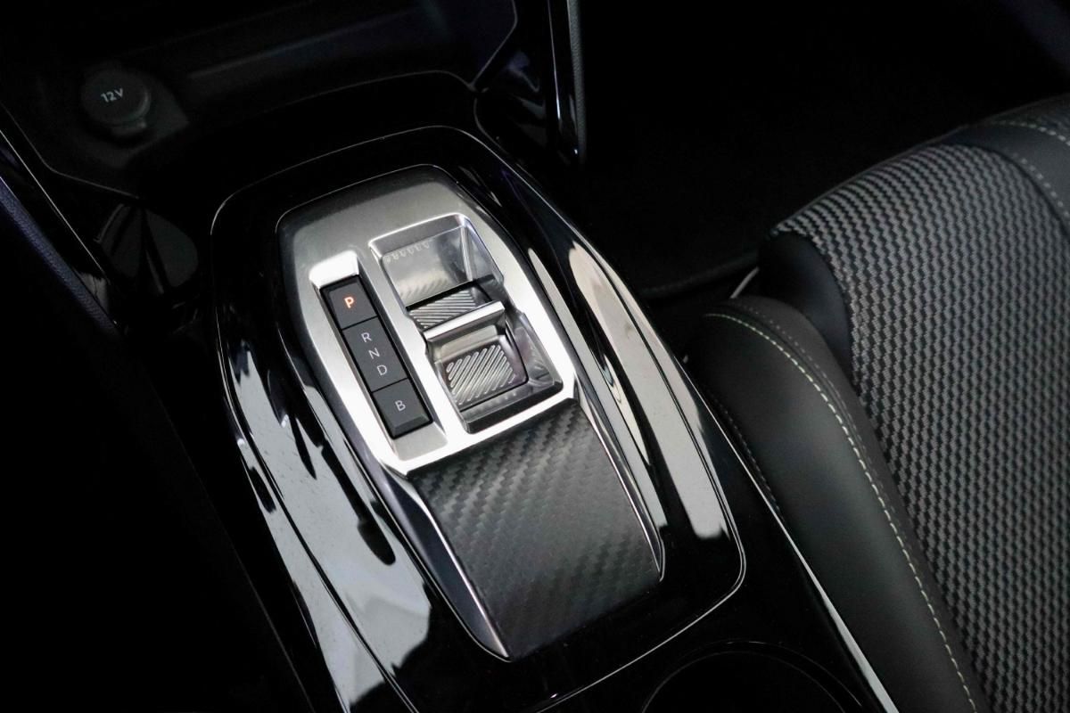 peugeot-2008-2024-eletrico-500cc