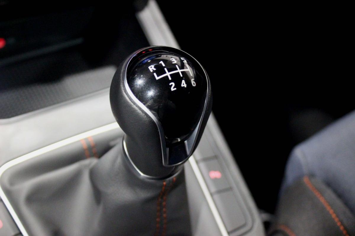 seat-ibiza-2023-gasolina-999cc