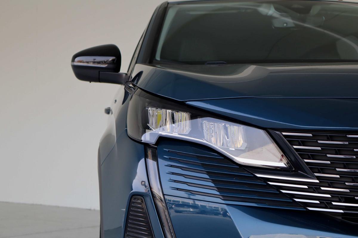 peugeot-3008-2021-hibrido-a-gasolina-1598cc