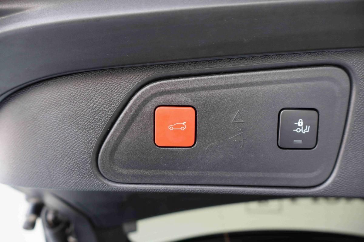 peugeot-3008-2021-hibrido-a-gasolina-1598cc