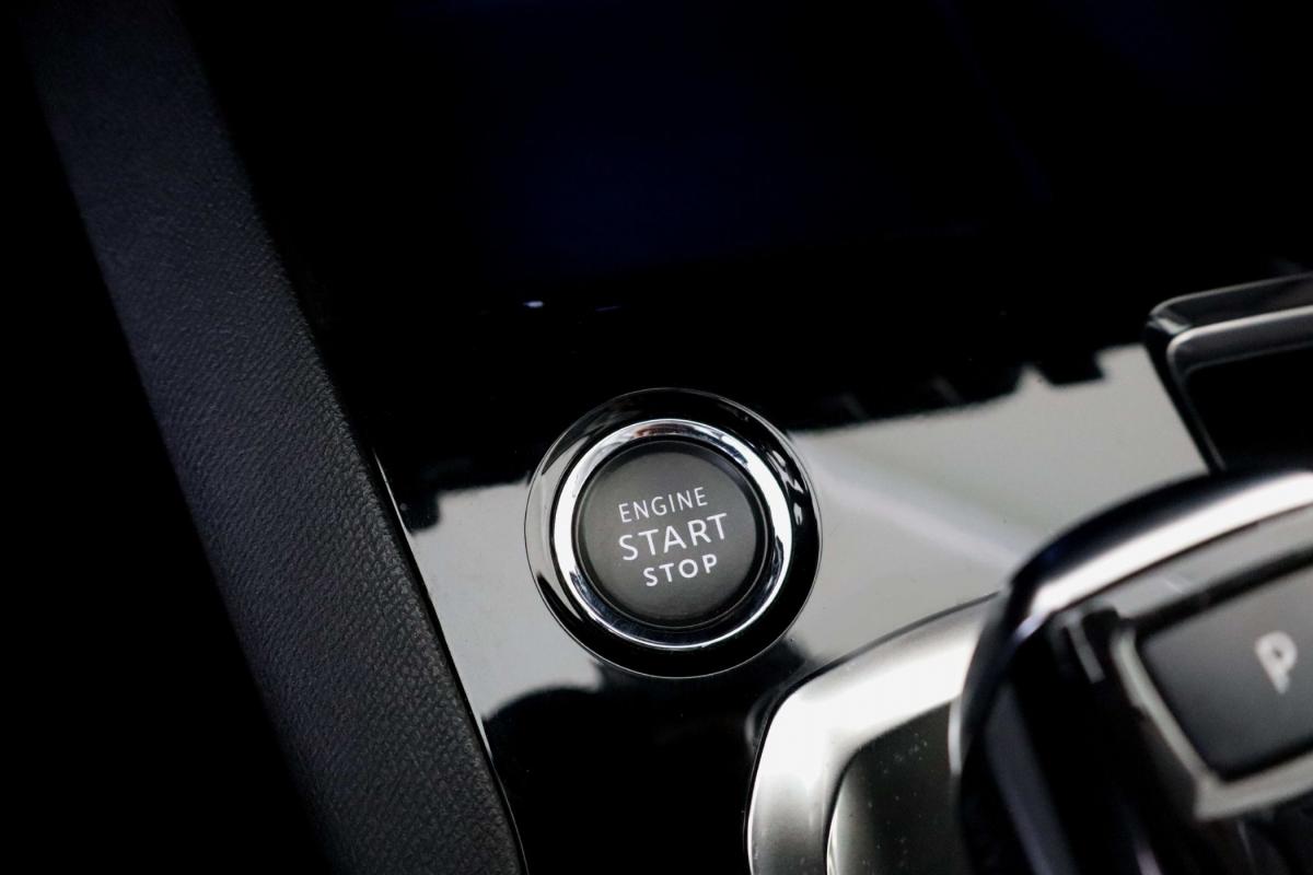 peugeot-3008-2021-hibrido-a-gasolina-1598cc