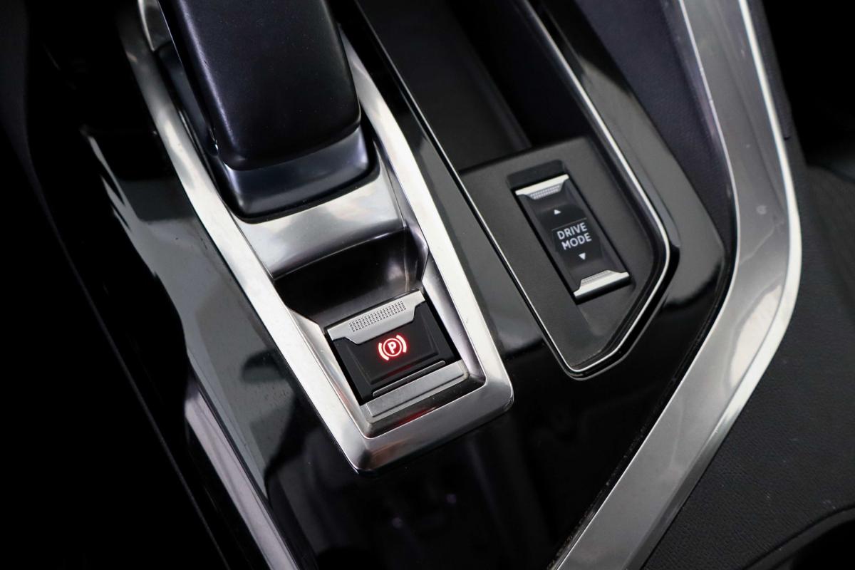 peugeot-3008-2021-hibrido-a-gasolina-1598cc