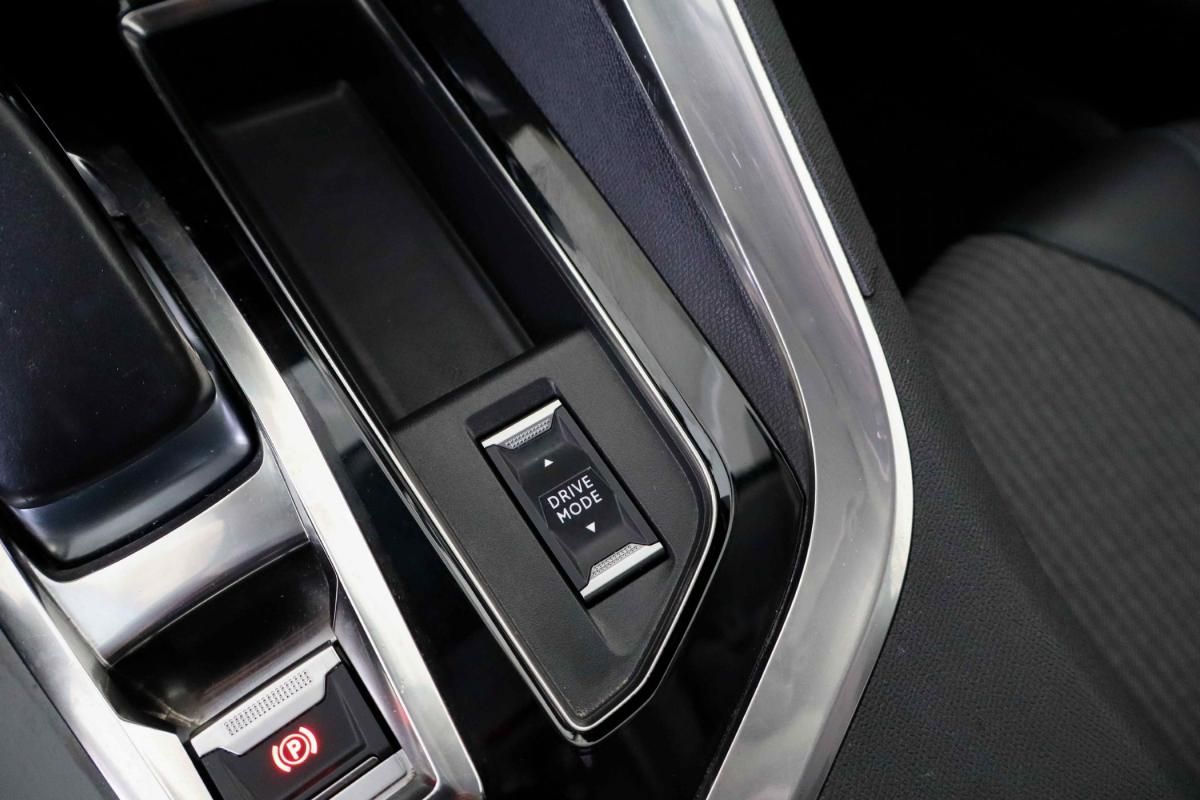 peugeot-3008-2021-hibrido-a-gasolina-1598cc