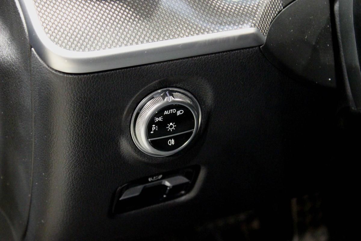 mercedes-benz-classe-c-2023-hibrido-a-gasolina-1993cc