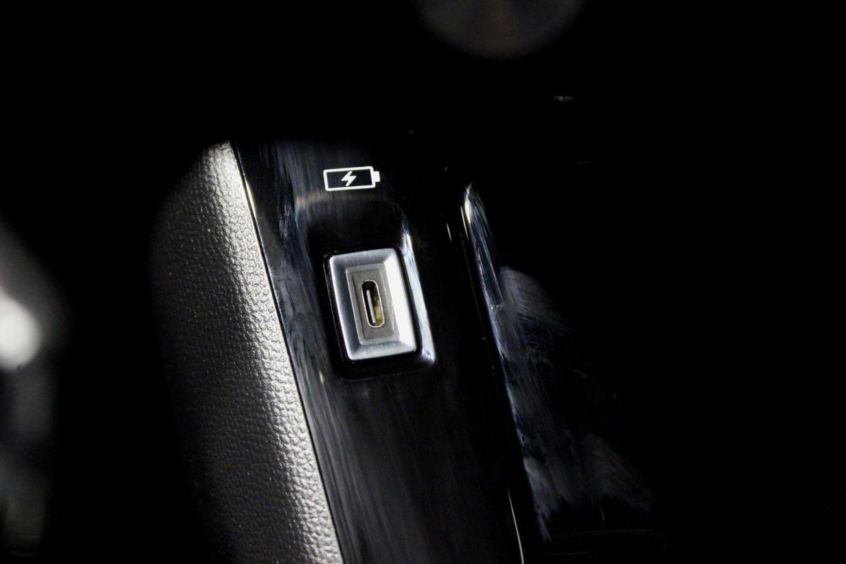 peugeot-2008-2023-diesel-1499cc