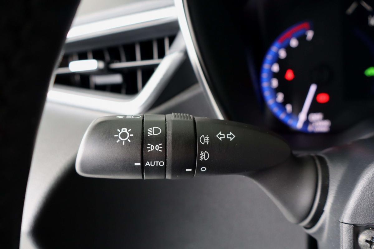 toyota-corolla-2021-hibrido-a-gasolina-1798cc