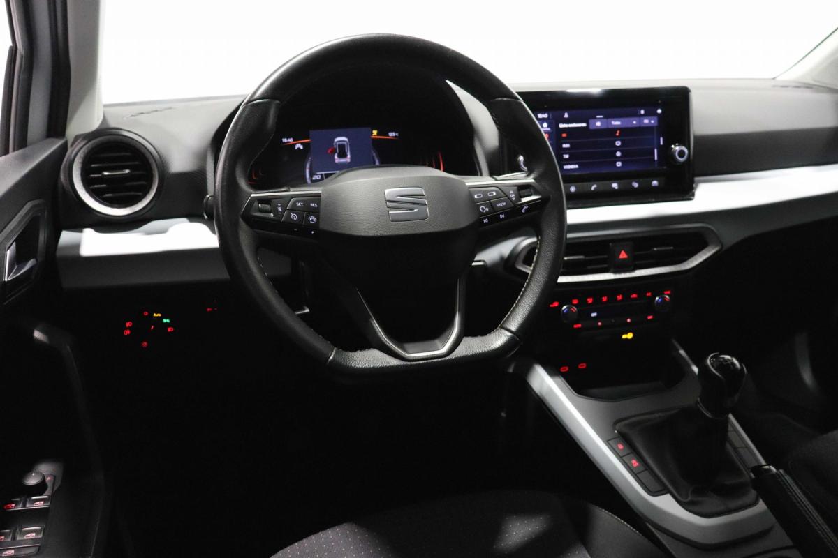 seat-arona-2023-gasolina-999cc