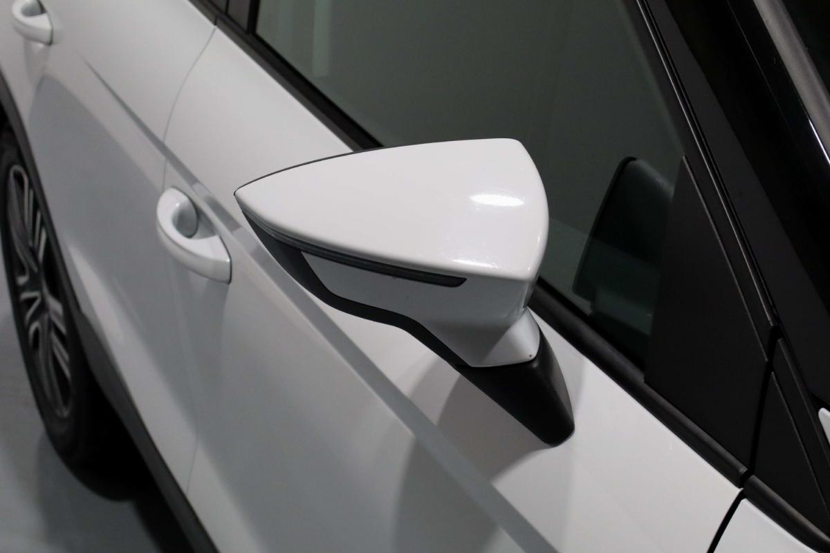 seat-arona-2023-gasolina-999cc