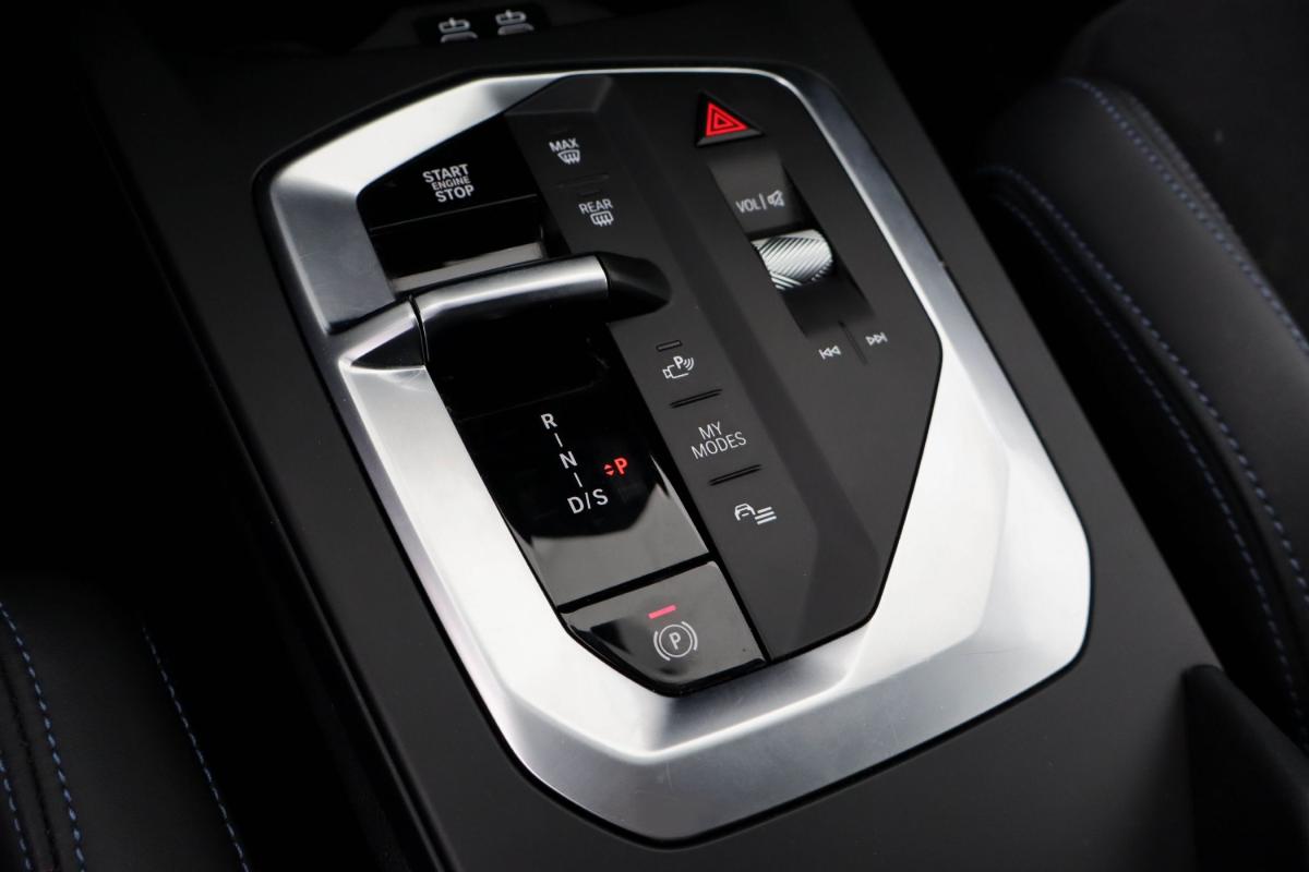 bmw-serie-1-2025-gasolina-1499cc