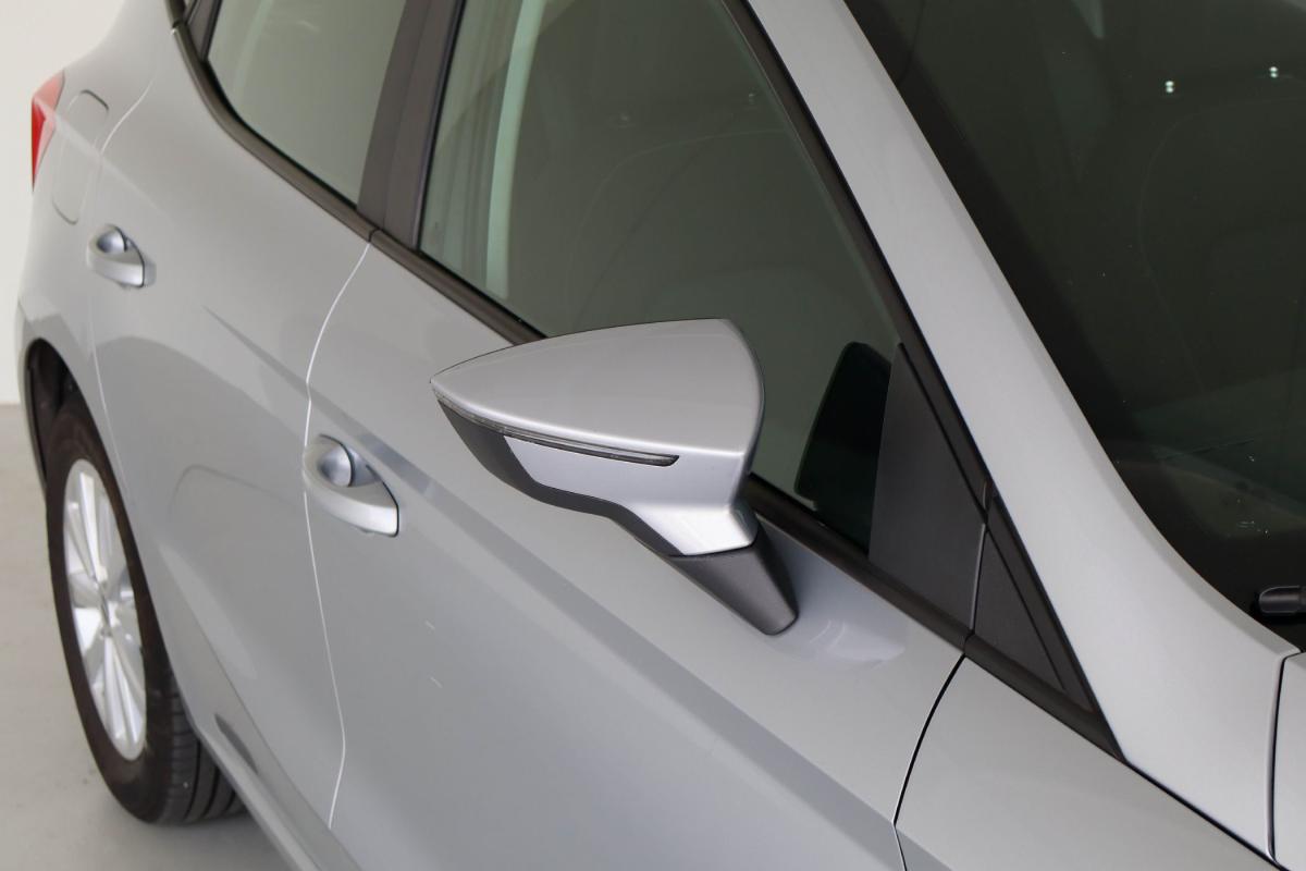 seat-ibiza-2023-gasolina-999cc
