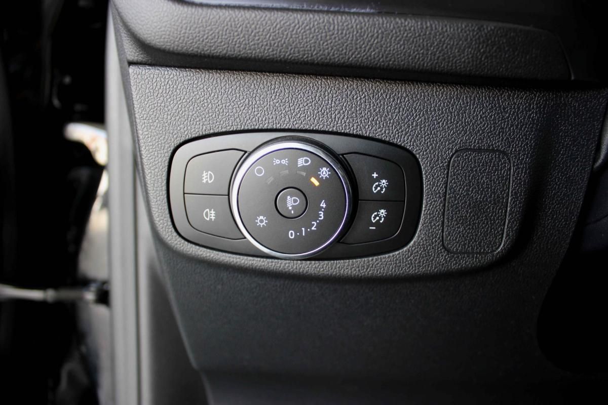 ford-focus-sw-2023-diesel-1499cc