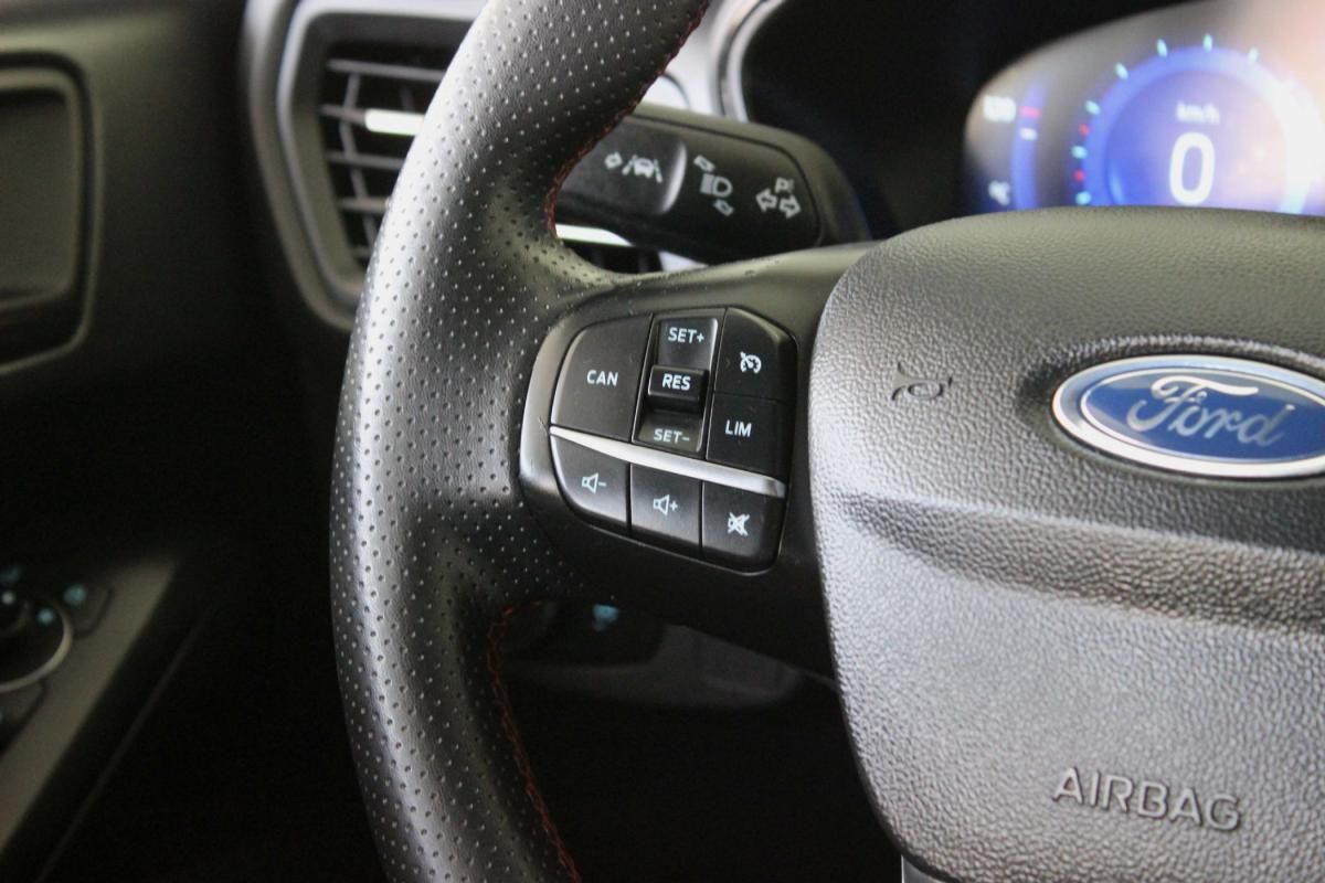 ford-focus-sw-2023-diesel-1499cc