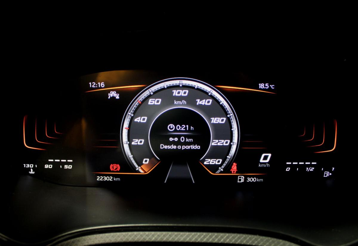 seat-arona-2023-gasolina-999cc