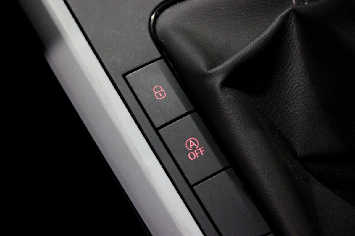 seat-arona-2023-gasolina-999cc