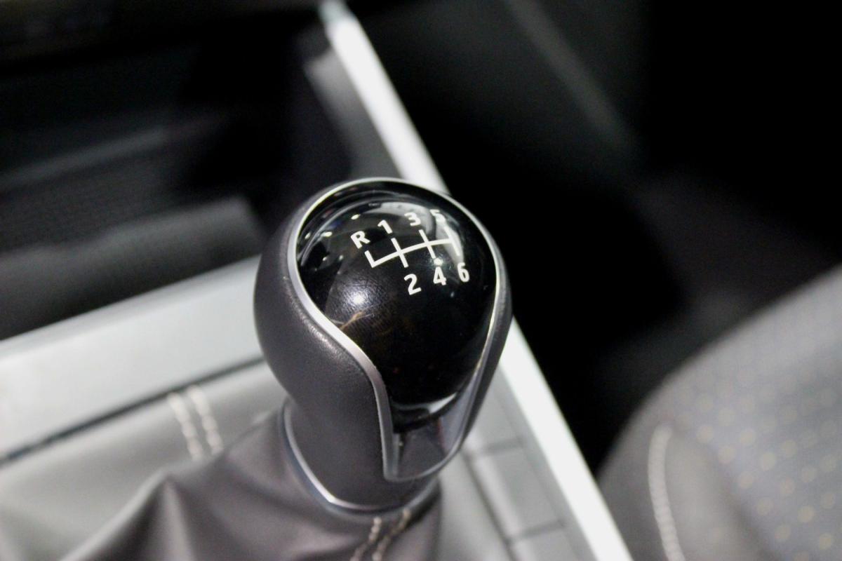 seat-arona-2023-gasolina-999cc