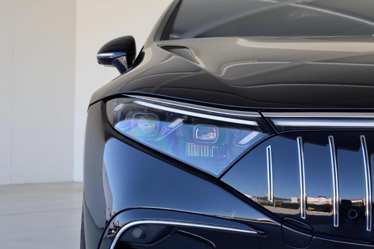 mercedes-benz-eqs-2023-eletrico-500cc