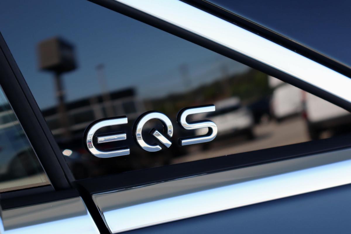 mercedes-benz-eqs-2023-eletrico-500cc