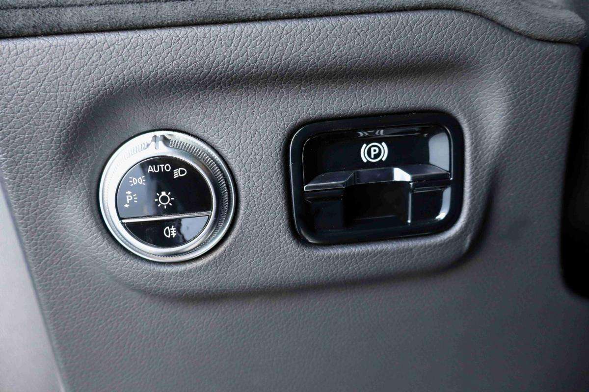 mercedes-benz-eqs-2023-eletrico-500cc