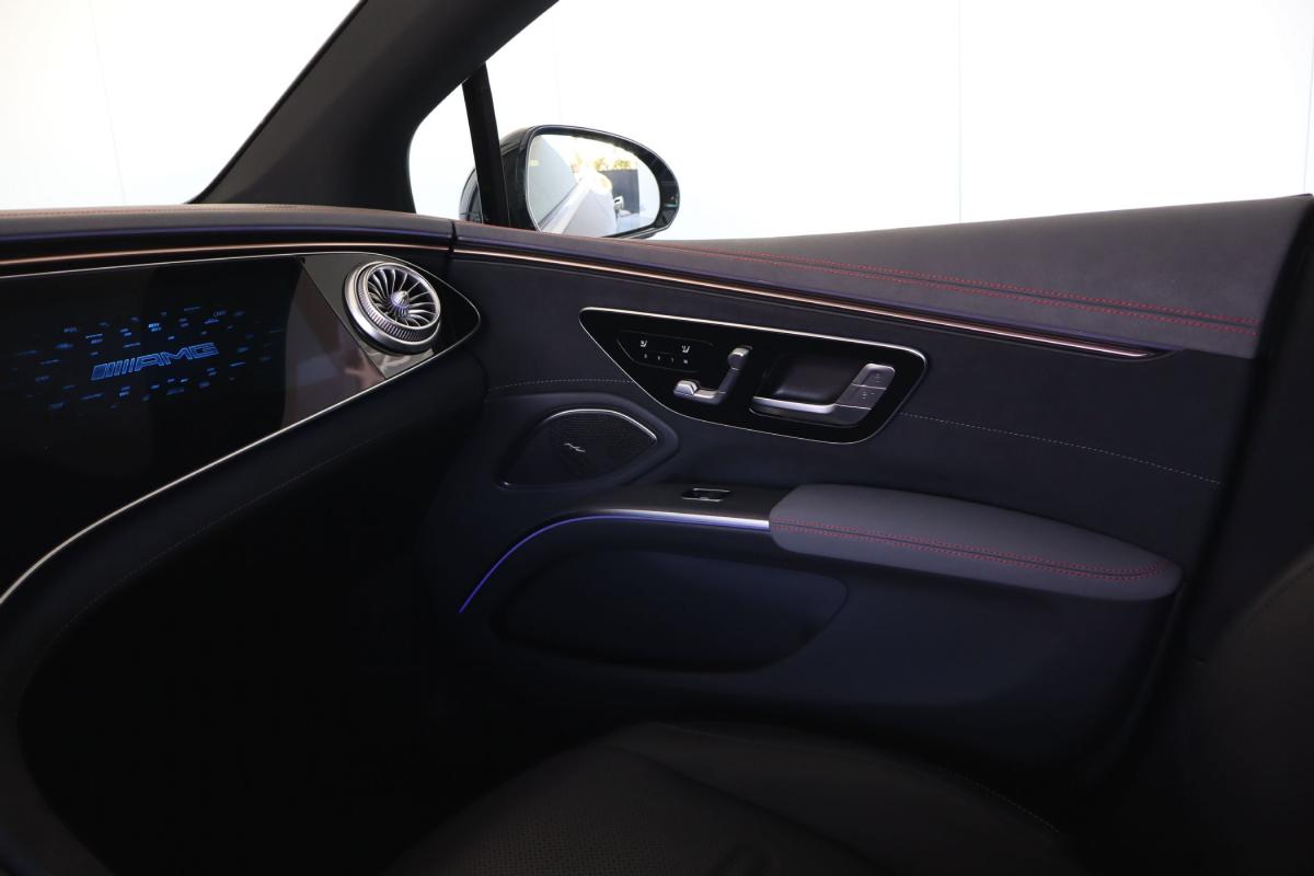 mercedes-benz-eqs-2023-eletrico-500cc