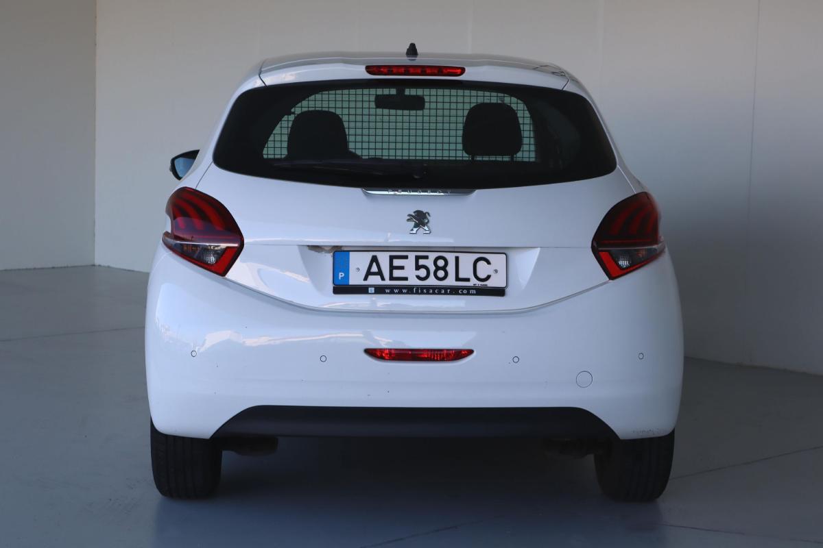 peugeot-208-2020-diesel-1499cc