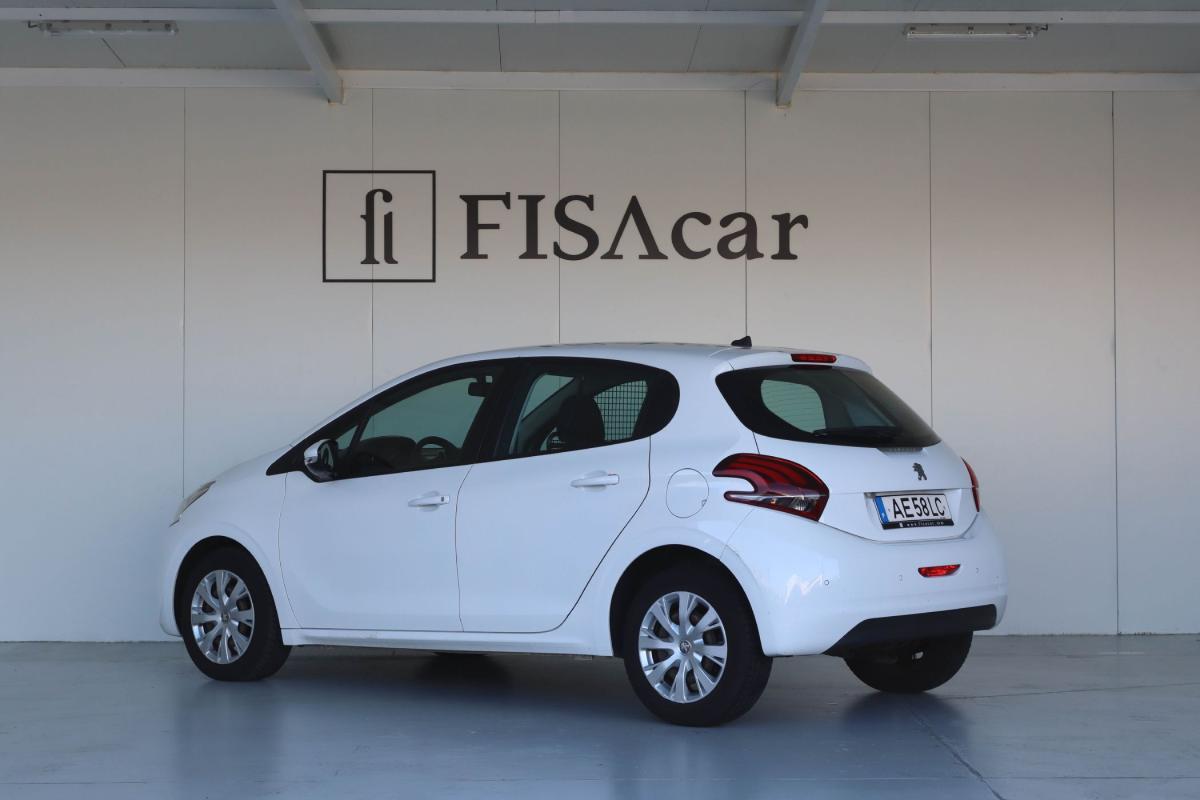 peugeot-208-2020-diesel-1499cc