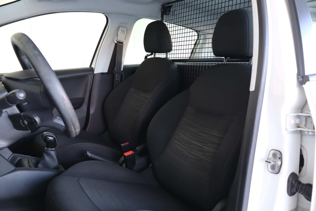 peugeot-208-2020-diesel-1499cc