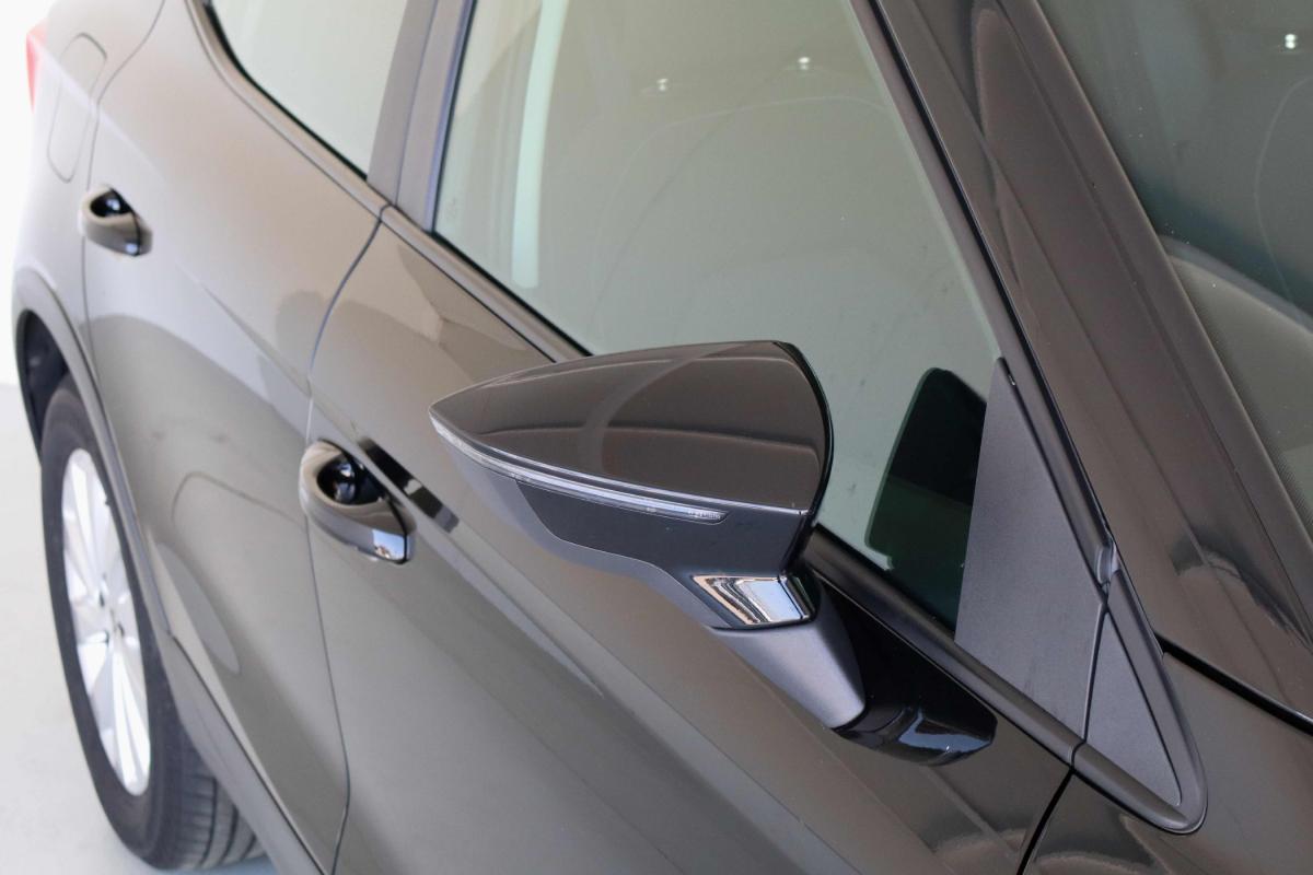seat-arona-2023-gasolina-999cc