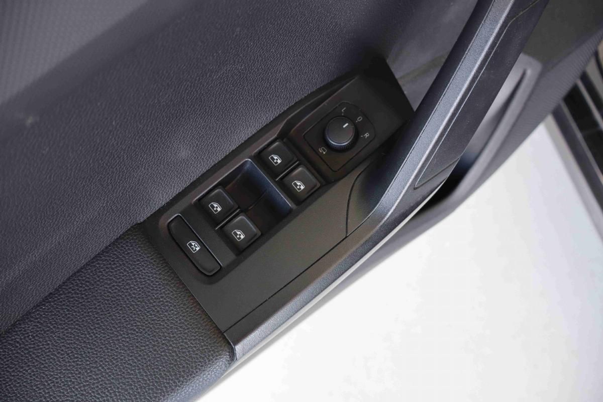 seat-arona-2023-gasolina-999cc
