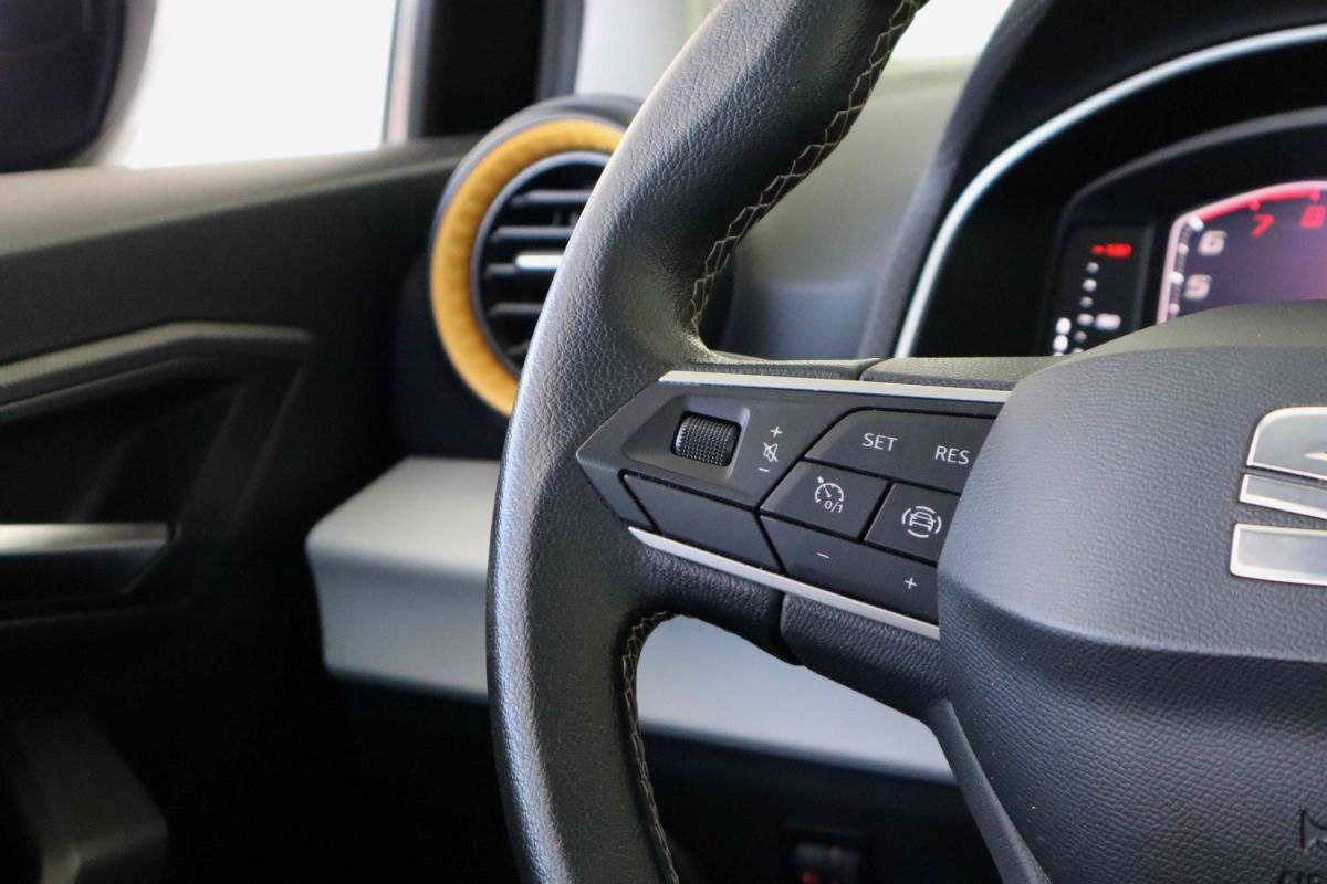 seat-arona-2023-gasolina-999cc
