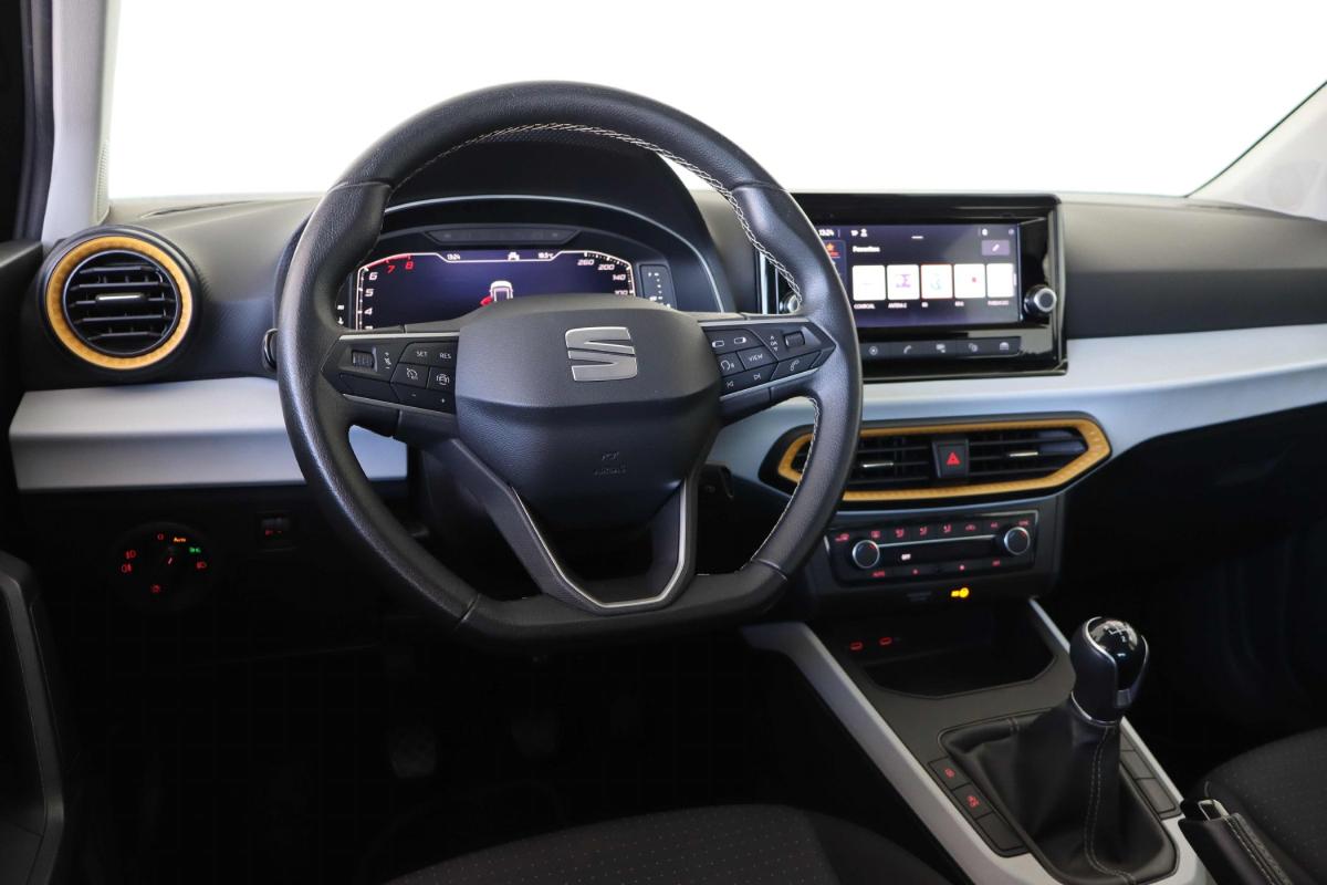 seat-arona-2023-gasolina-999cc