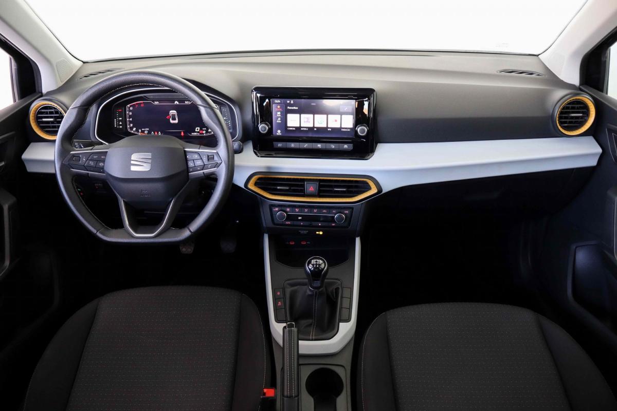 seat-arona-2023-gasolina-999cc