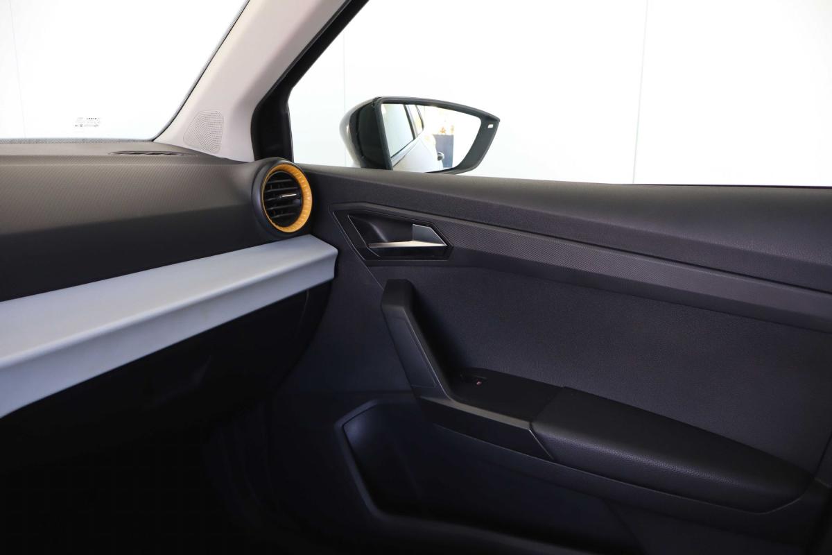 seat-arona-2023-gasolina-999cc